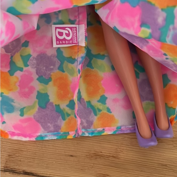 Barbie Sweet Magnolia Brunette 1996 - Picture 3 of 4